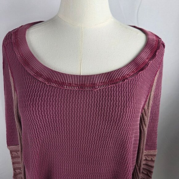 Free People We The Free Sweater XS Oversize Swinging Cable Cuff Sweater Grape - Picture 9 of 11